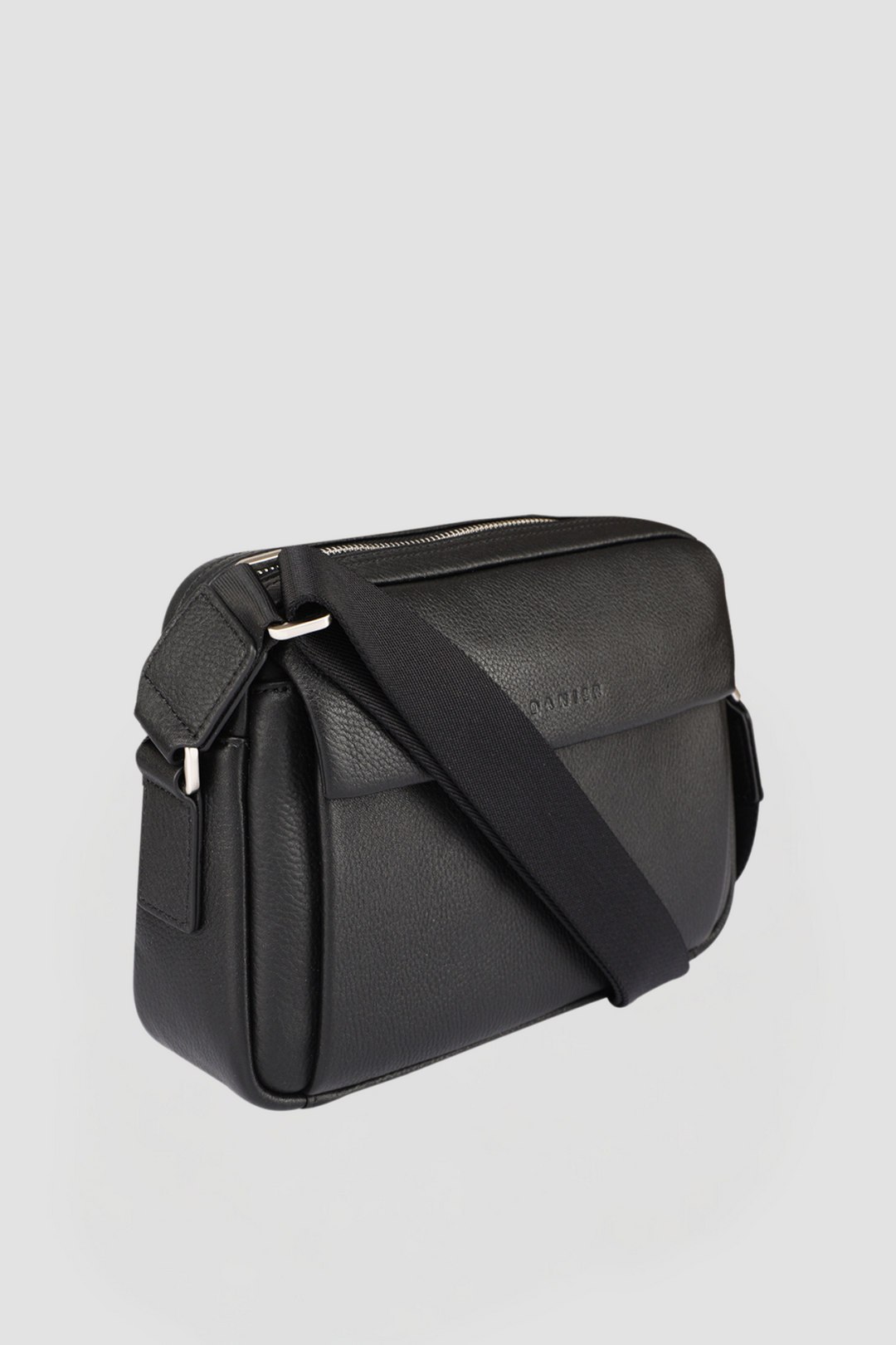 DARIUS MESSENGER BAG