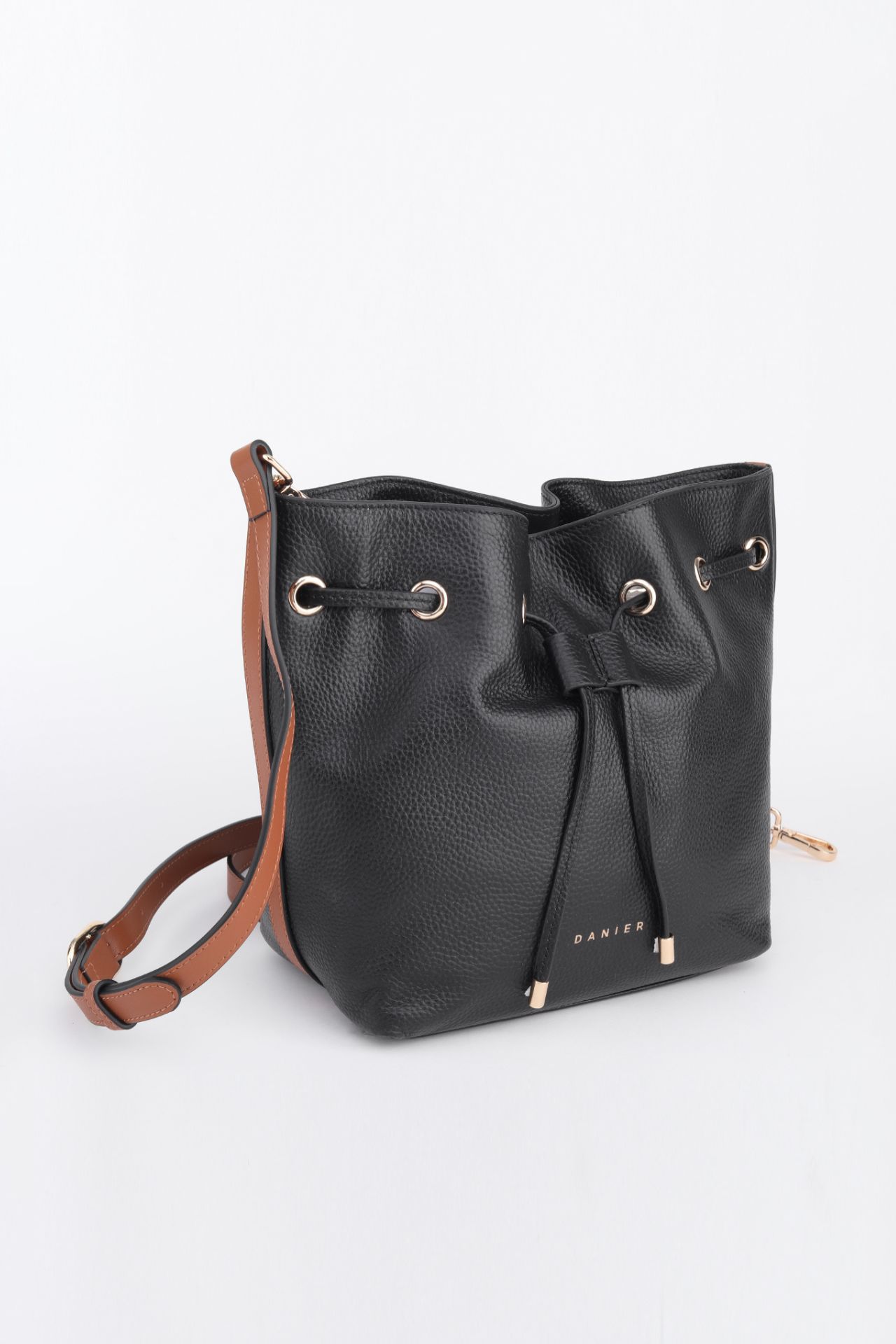 ANNYK BUCKET BAG