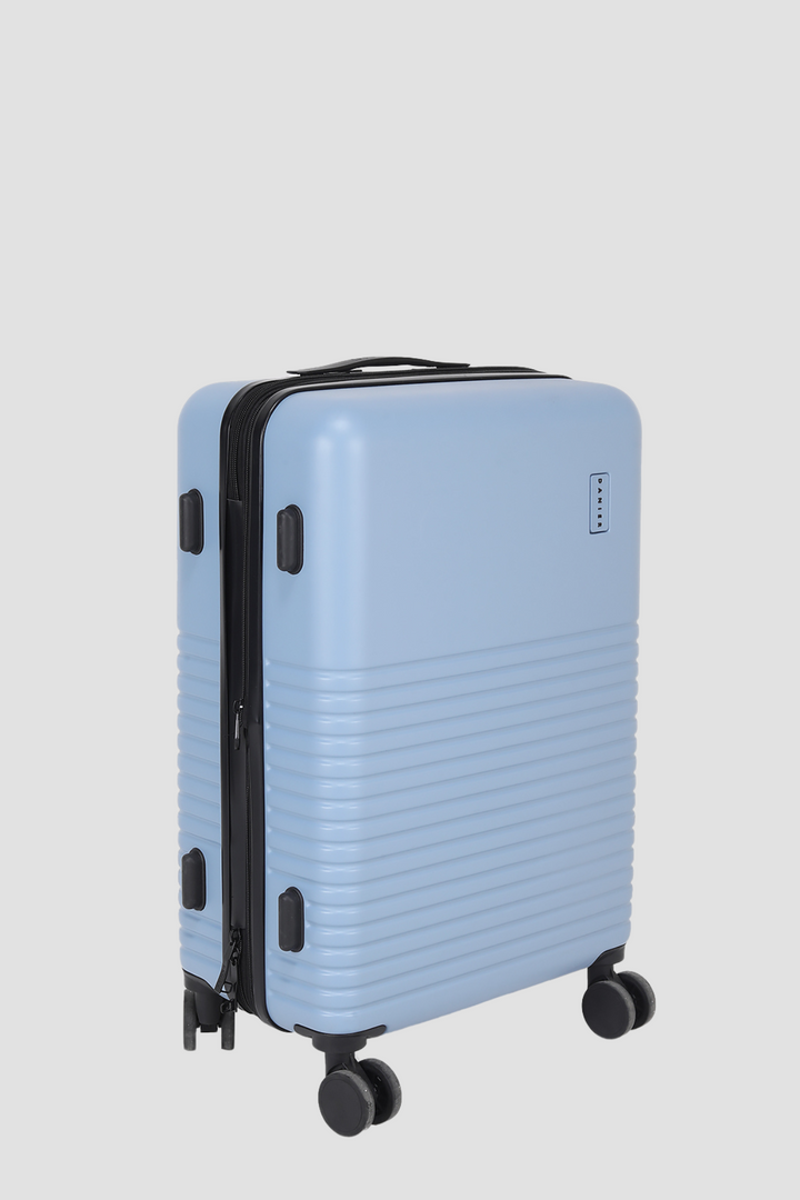 MONACO 22" MEDIUM LUGGAGE CASE