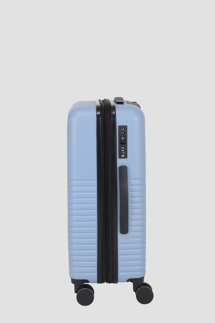 MONACO 22" MEDIUM LUGGAGE CASE
