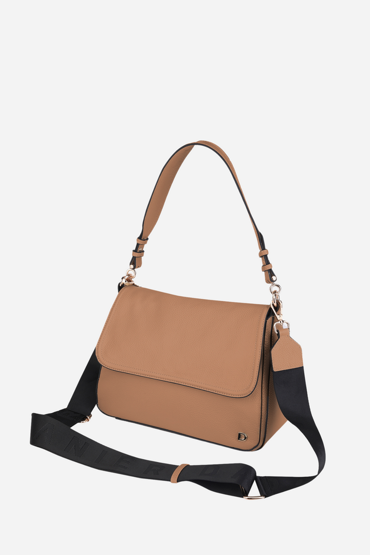 GWEN SATCHEL