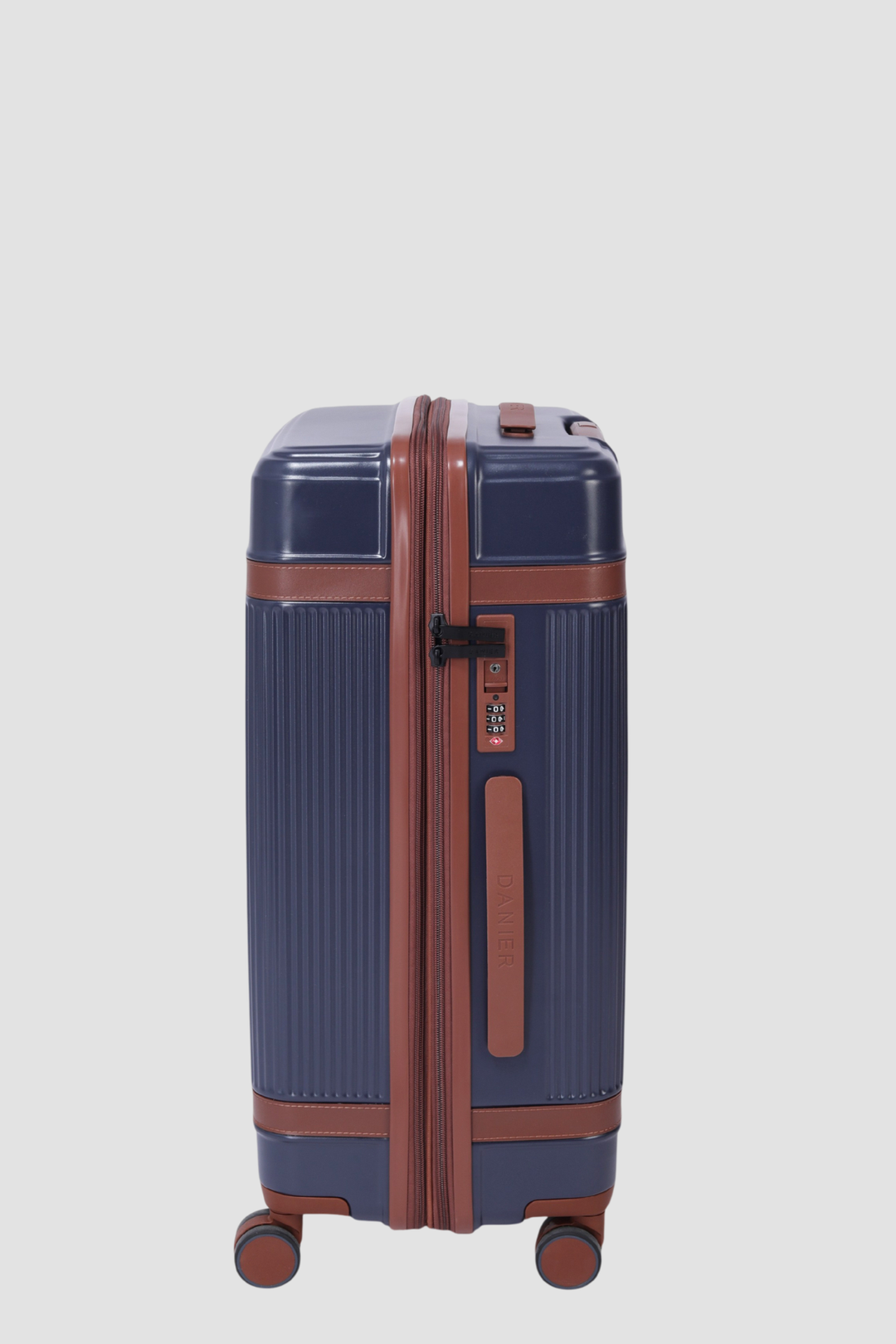 BOSTON 24" MEDIUM LUGGAGE CASE