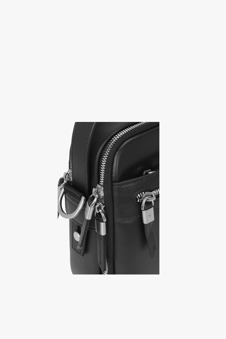 GILLES Genuine Leather Messenger Bag – Danier