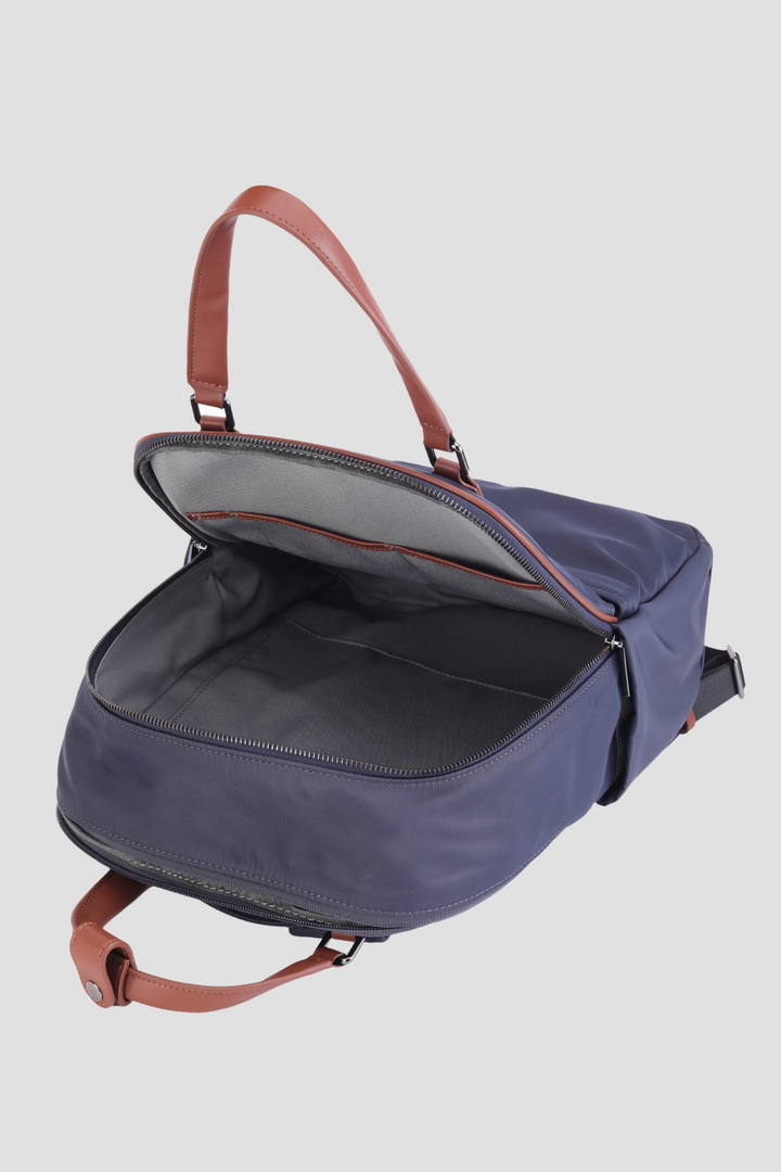 TRAVELPRO BACKPACK